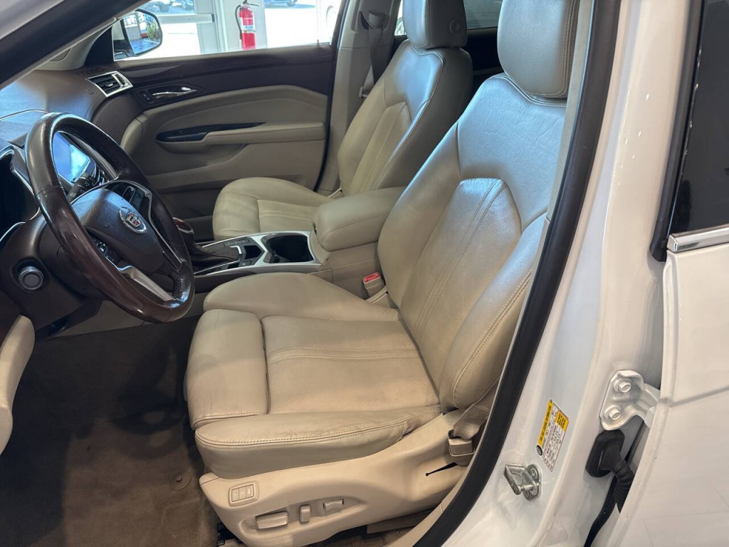 2013 Cadillac SRX Image 17