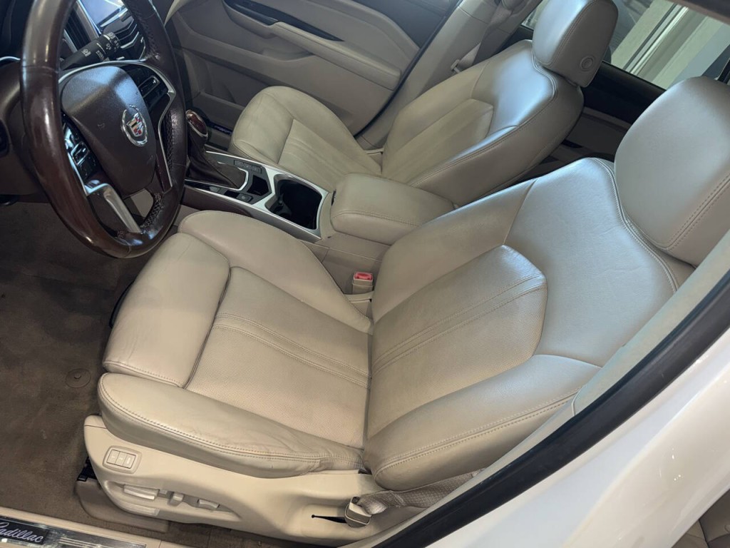 2013 Cadillac SRX Image 23