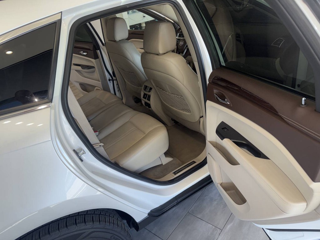 2013 Cadillac SRX Image 30