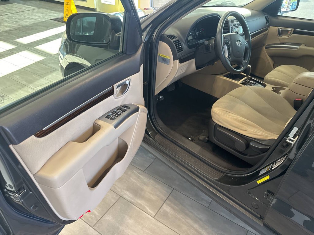 2011 Hyundai Santa Fe Image 18