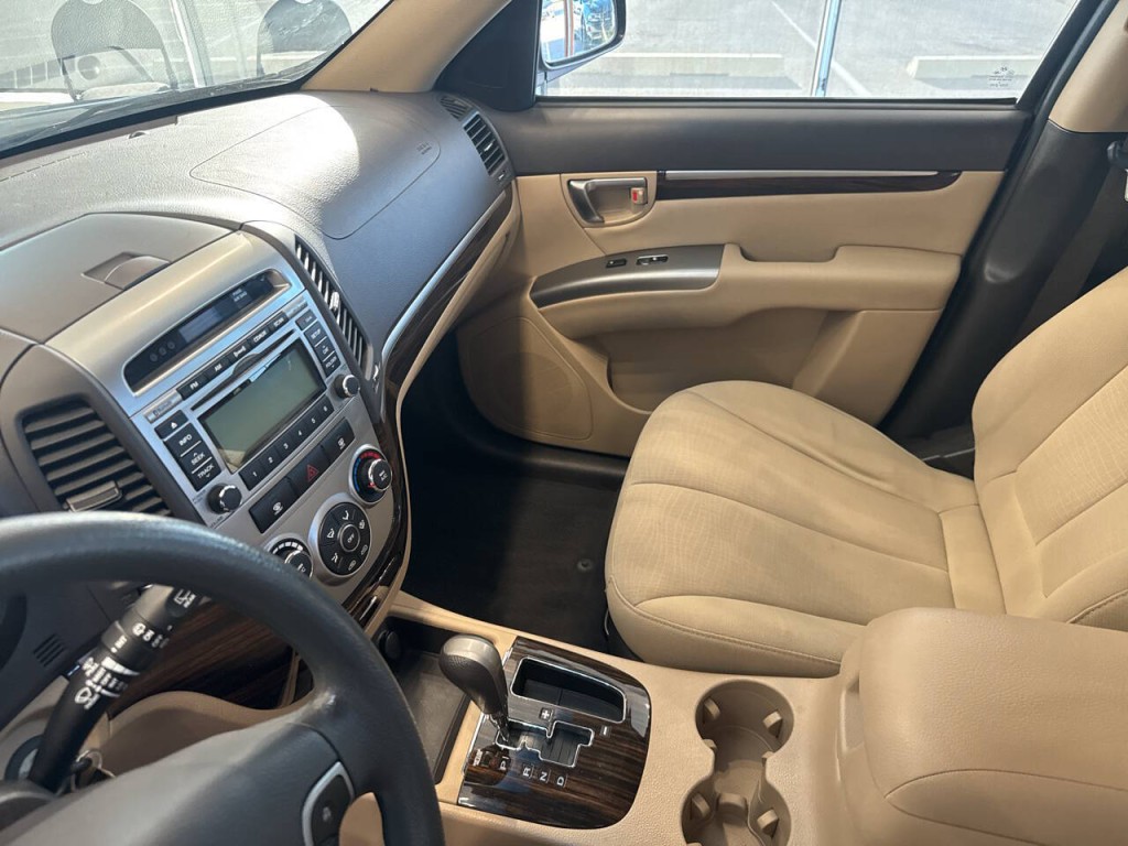 2011 Hyundai Santa Fe Image 22