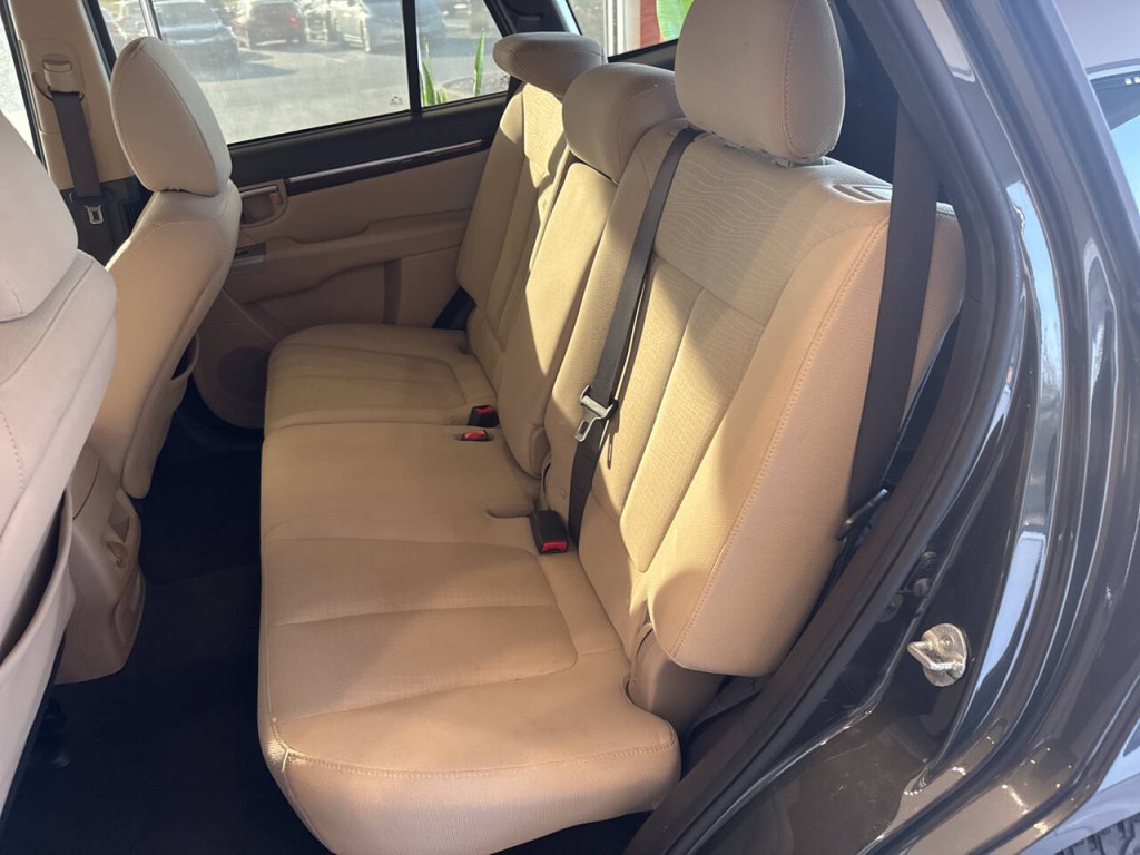 2011 Hyundai Santa Fe Image 24