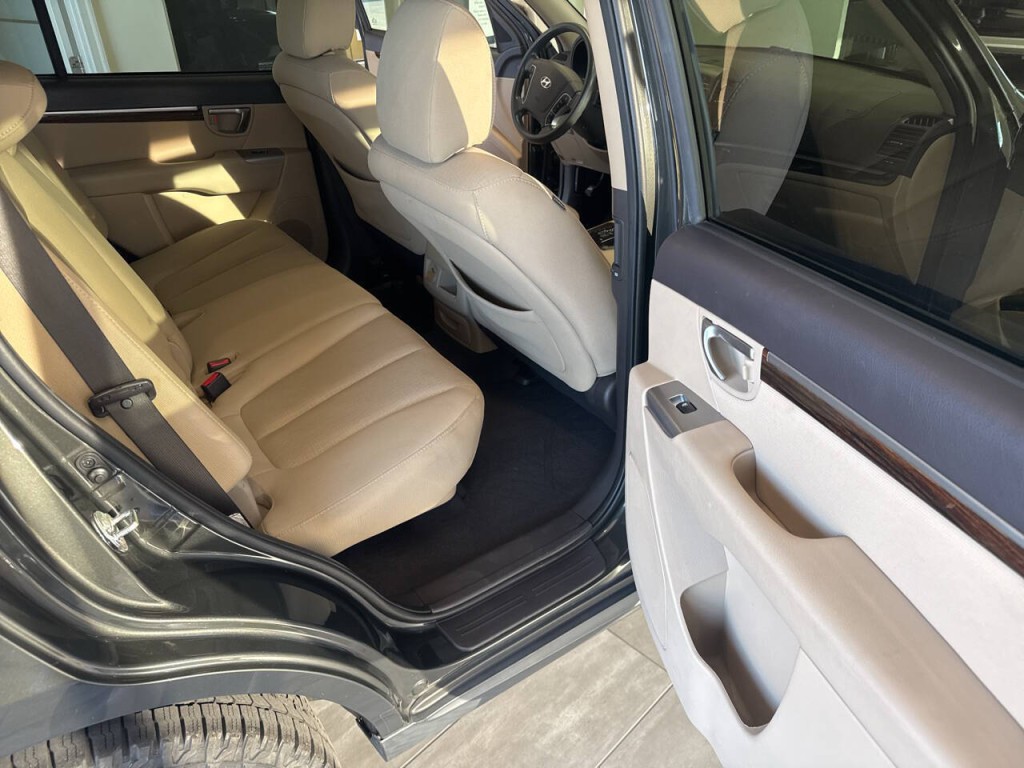 2011 Hyundai Santa Fe Image 29