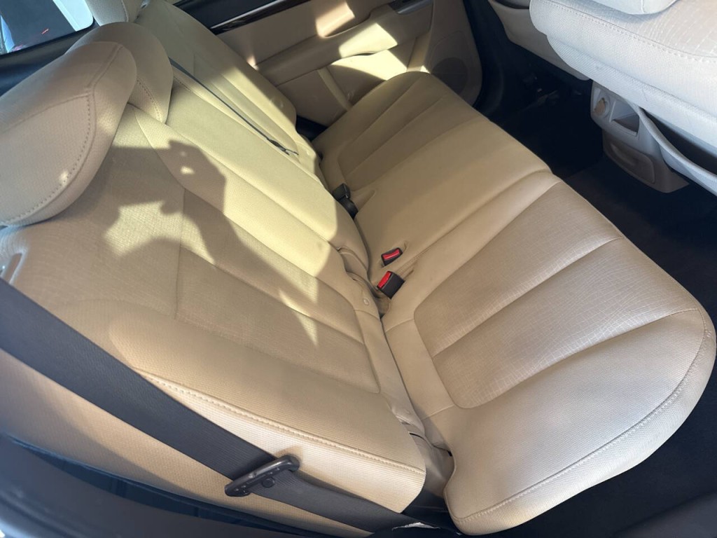 2011 Hyundai Santa Fe Image 30