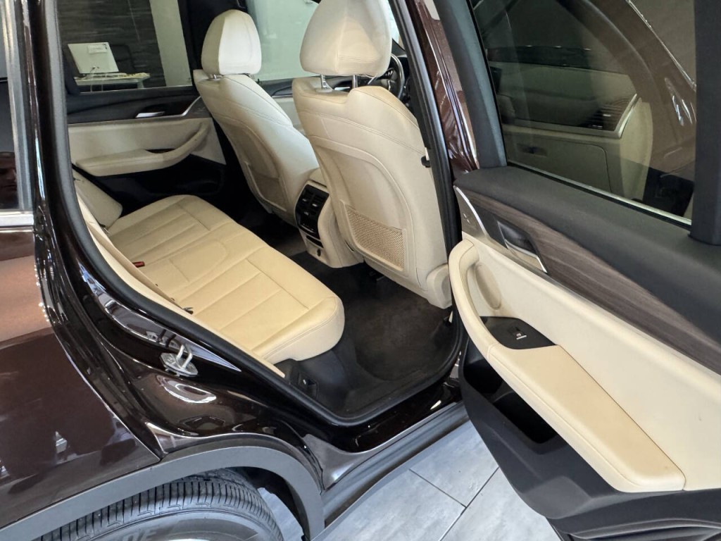 2018 BMW X3 Image 23