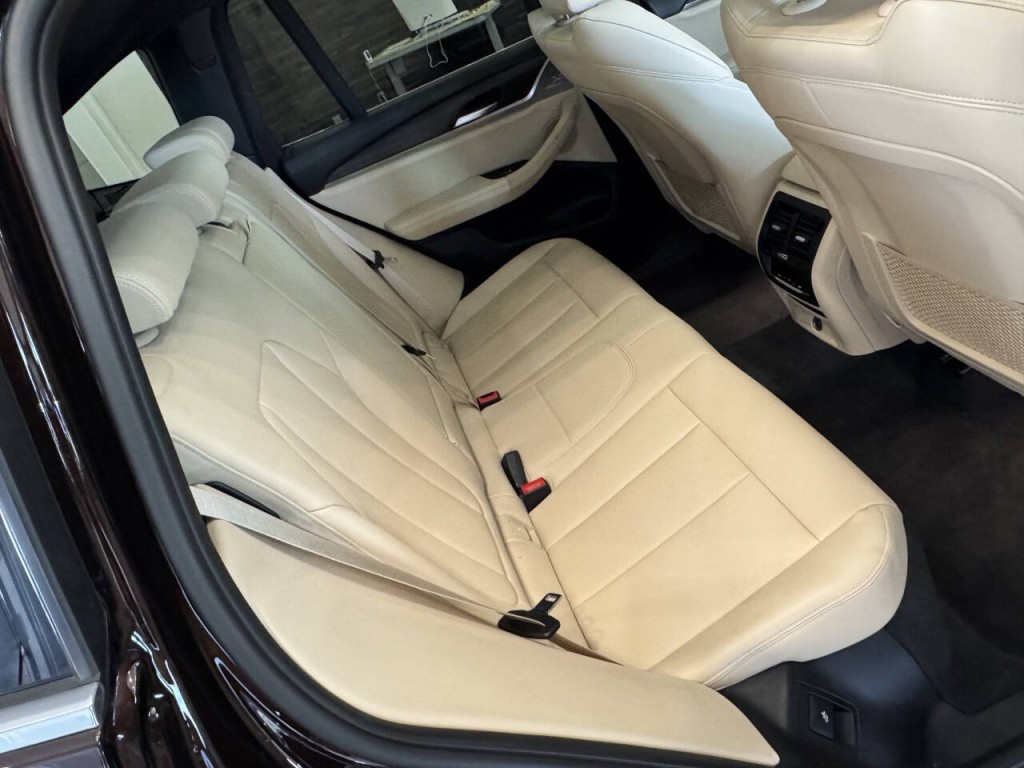 2018 BMW X3 Image 24