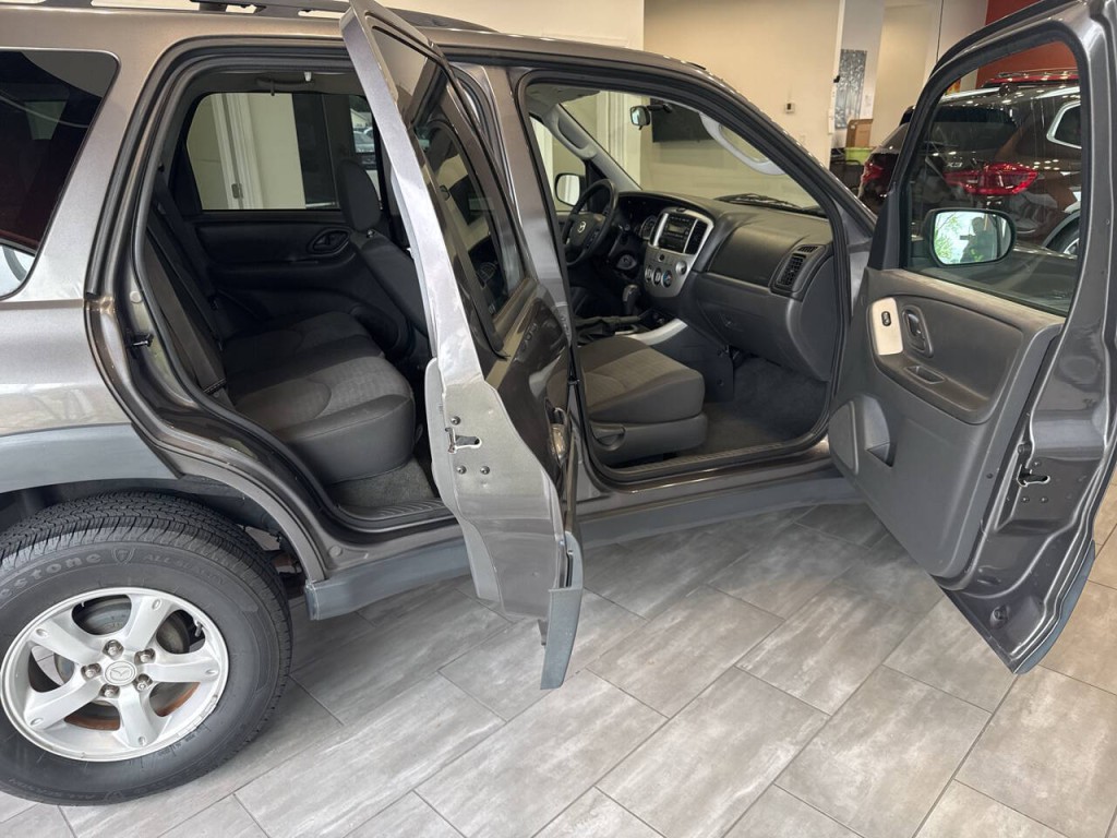 2006 Mazda Tribute Image 19