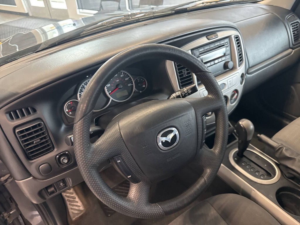 2006 Mazda Tribute Image 28