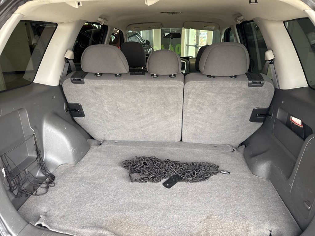 2006 Mazda Tribute Image 32