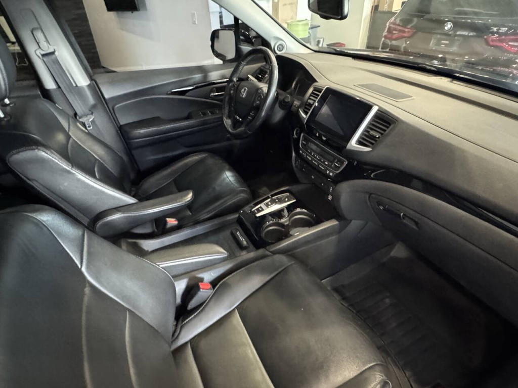 2016 Honda Pilot Image 25