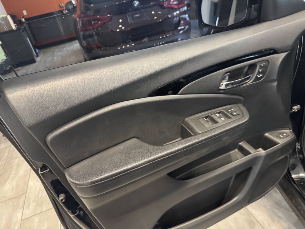 2016 Honda Pilot Image 31