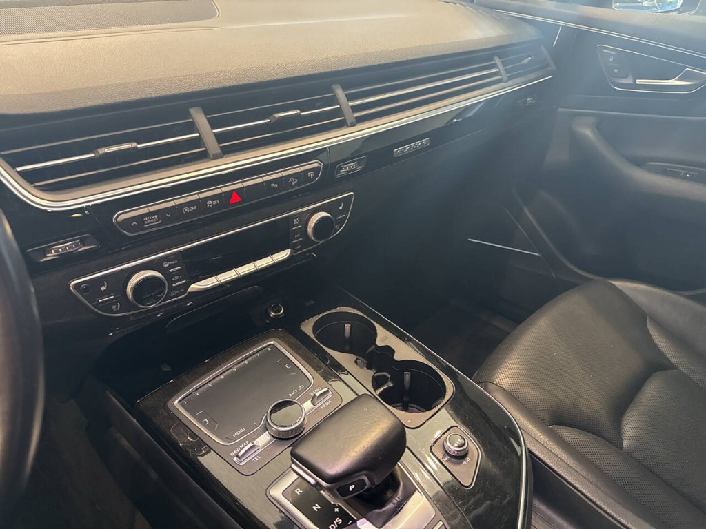 2017 Audi Q7 Image 25
