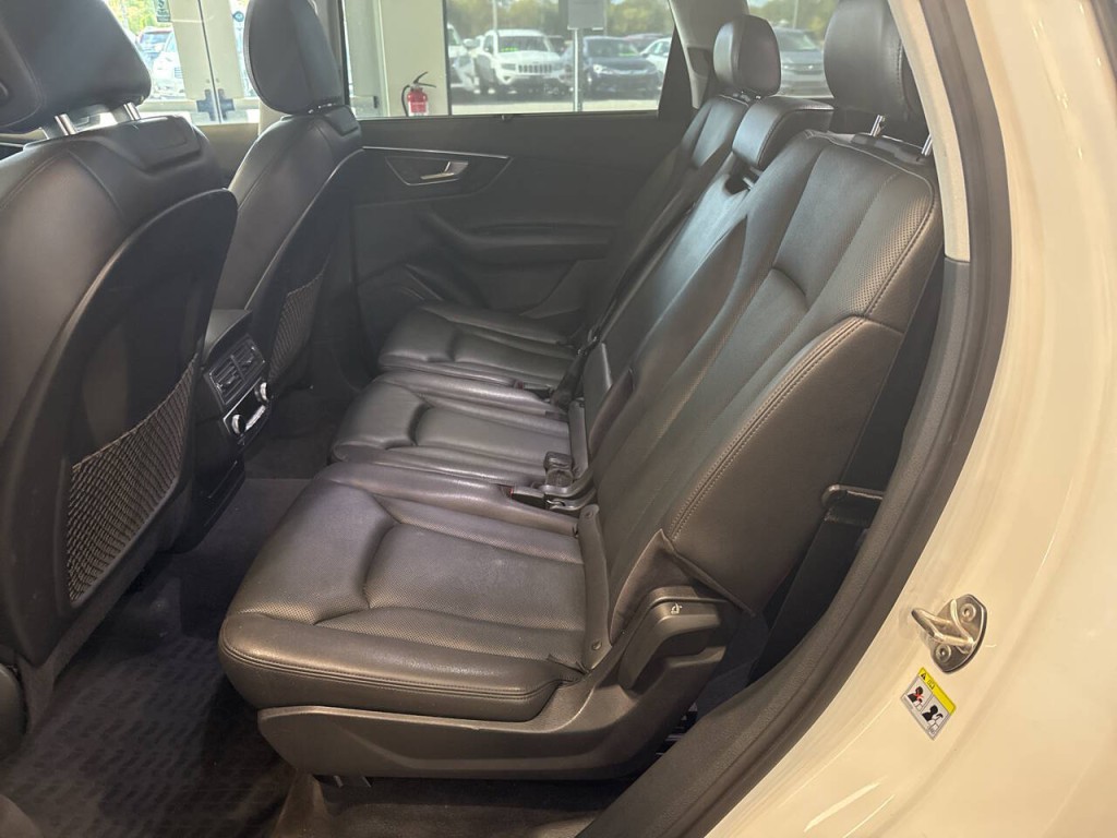 2017 Audi Q7 Image 27