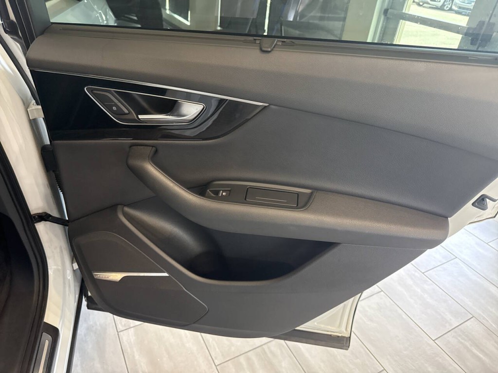 2017 Audi Q7 Image 36