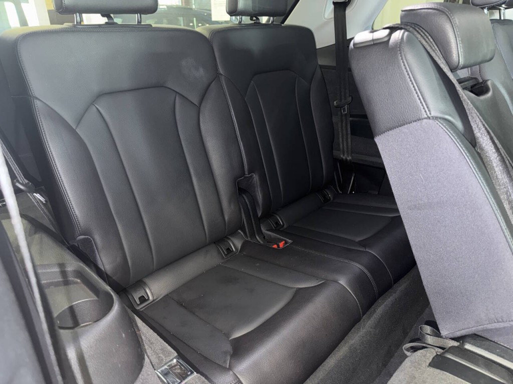 2017 Audi Q7 Image 38