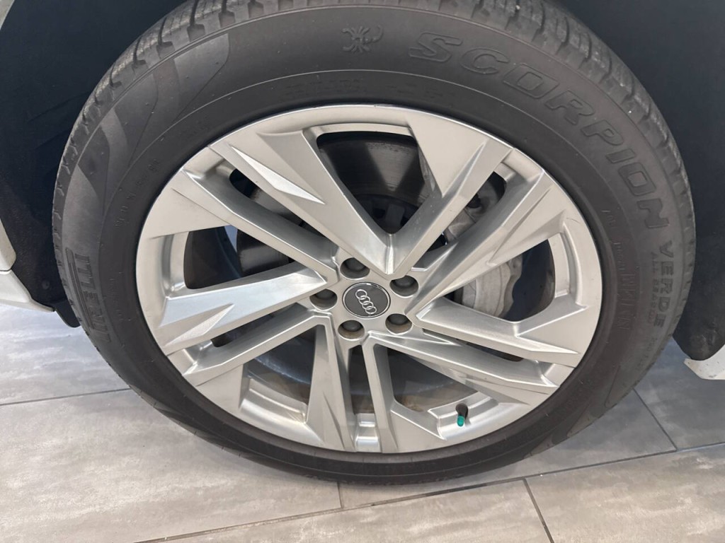 2017 Audi Q7 Image 46