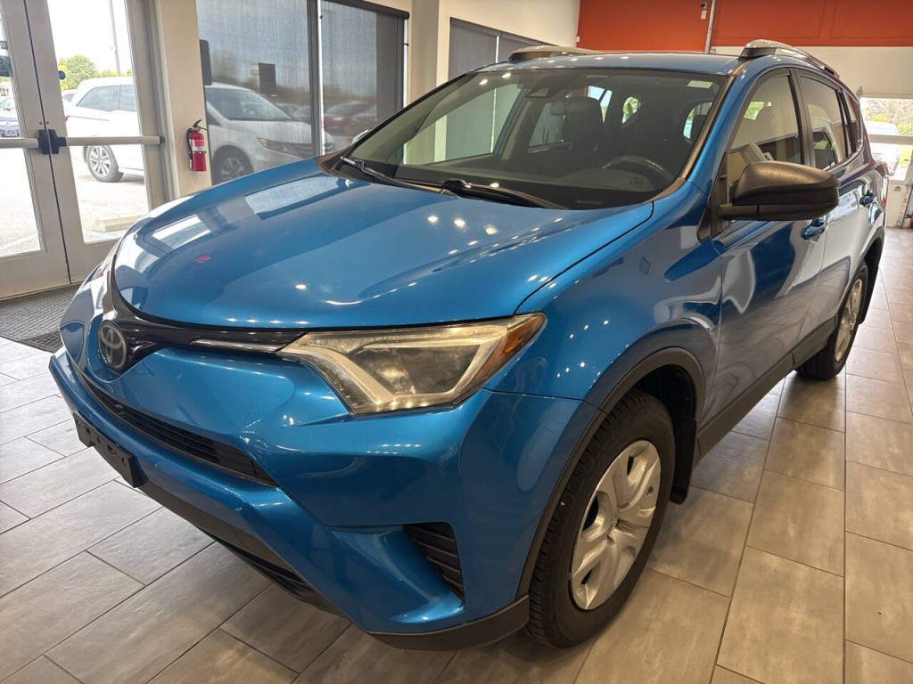 2017 Toyota Rav4 Image 2