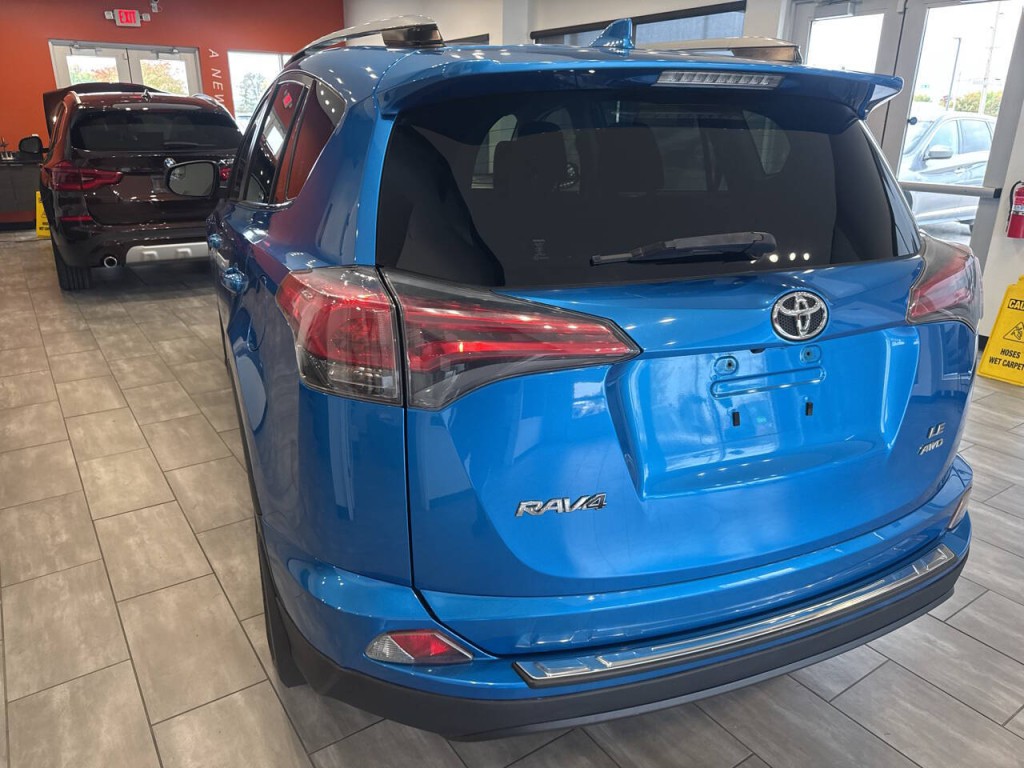 2017 Toyota Rav4 Image 10
