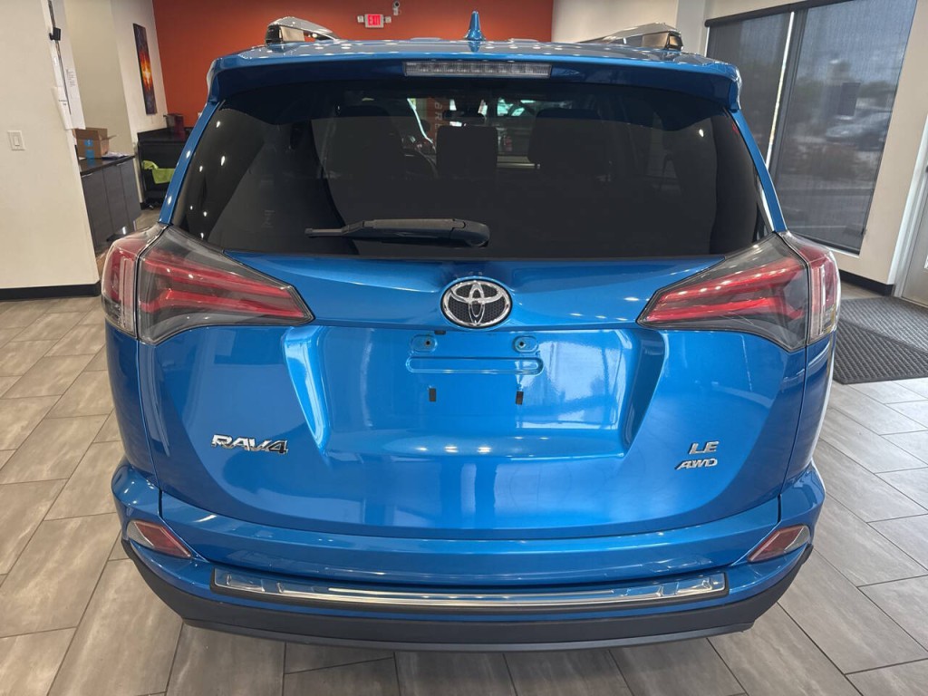 2017 Toyota Rav4 Image 11