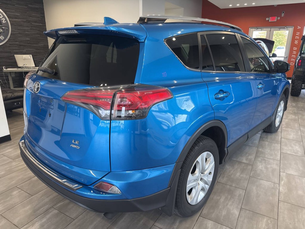 2017 Toyota Rav4 Image 12