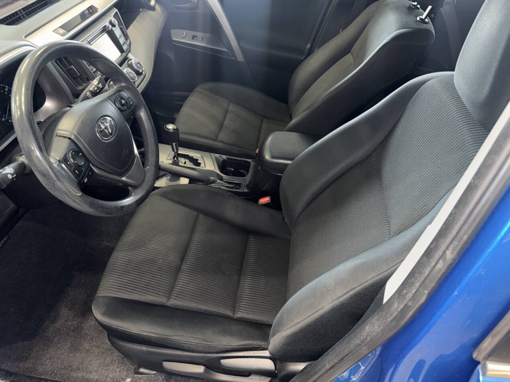 2017 Toyota Rav4 Image 16