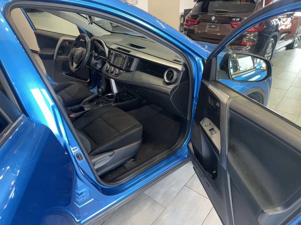 2017 Toyota Rav4 Image 19