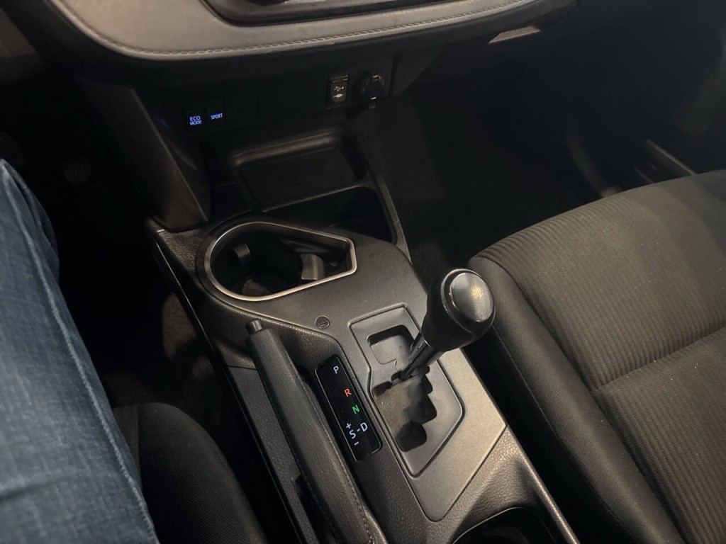 2017 Toyota Rav4 Image 27