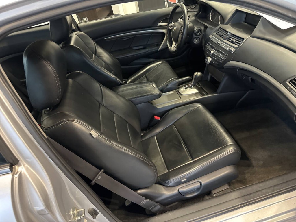 2011 Honda Accord Image 17