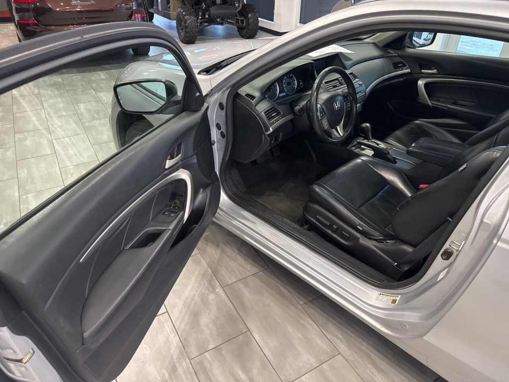 2011 Honda Accord Image 18