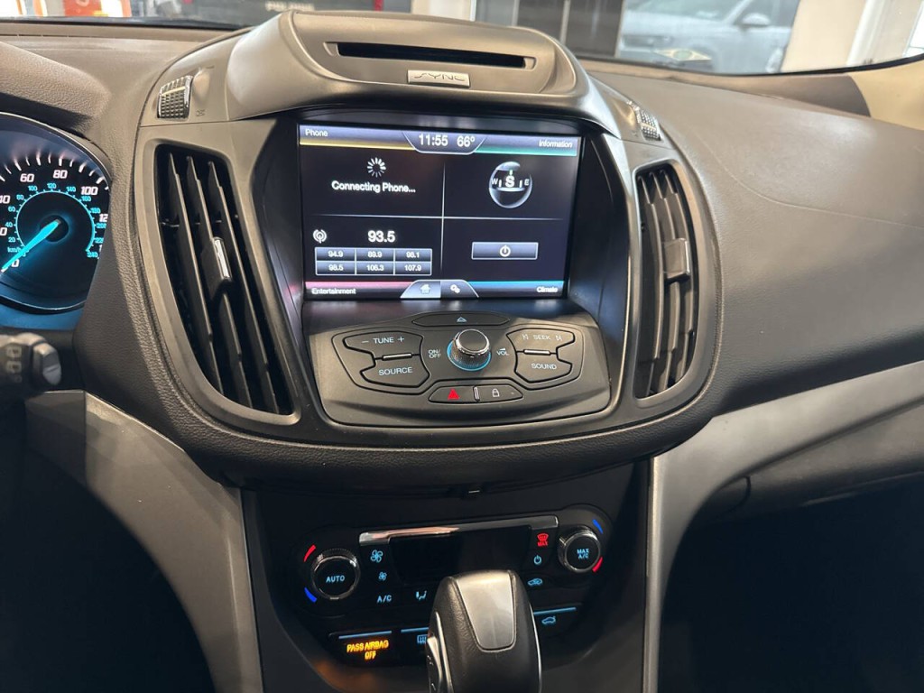 2015 Ford Escape Image 29