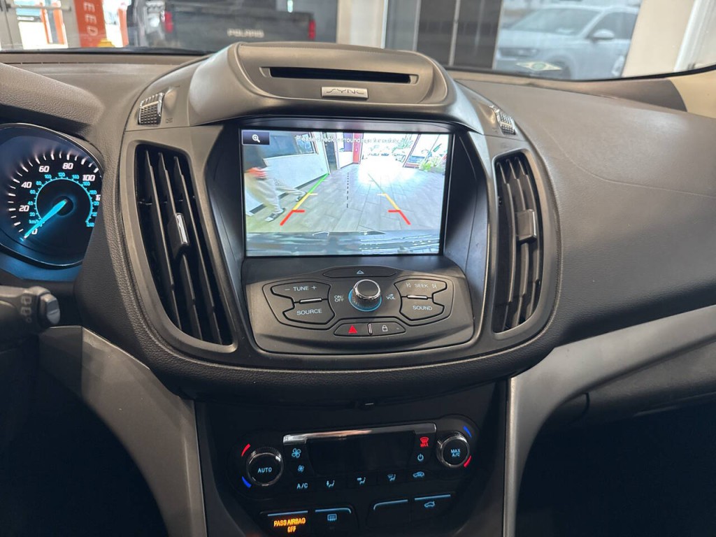 2015 Ford Escape Image 30
