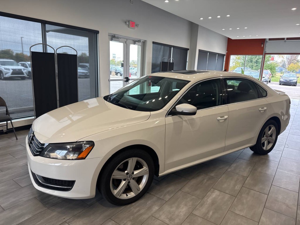 2013 Volkswagen Passat Image 8