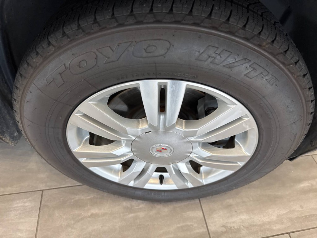 2012 Cadillac SRX Image 16