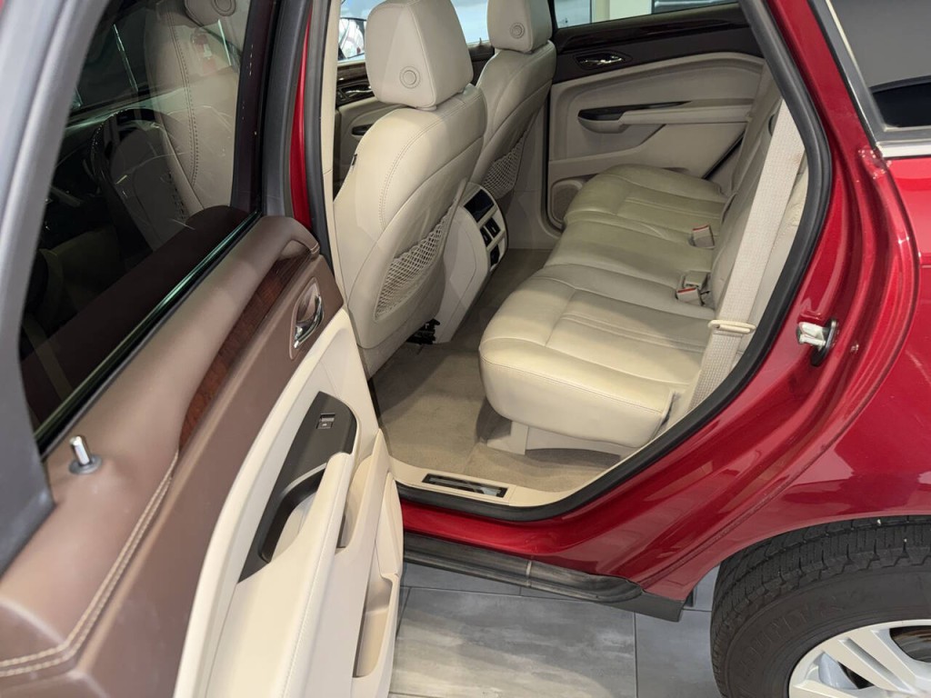 2012 Cadillac SRX Image 32