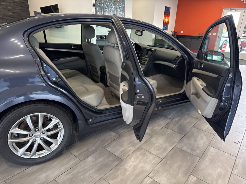 2007 INFINITI G35 Image 16