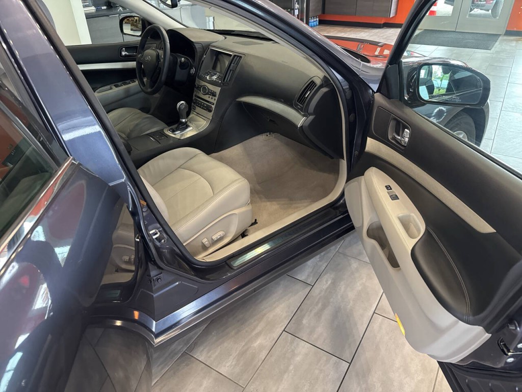 2007 INFINITI G35 Image 17