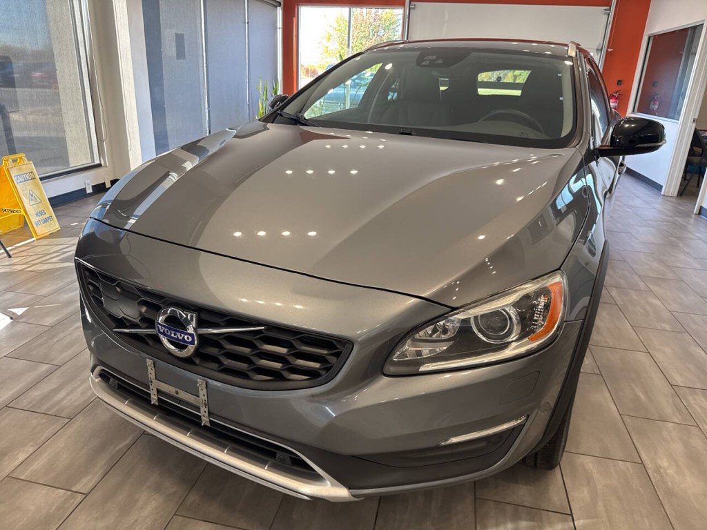 2018 Volvo V60 Image 7