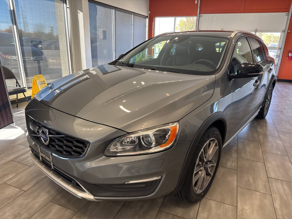 2018 Volvo V60 Image 8