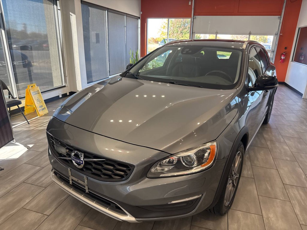2018 Volvo V60 Image 12