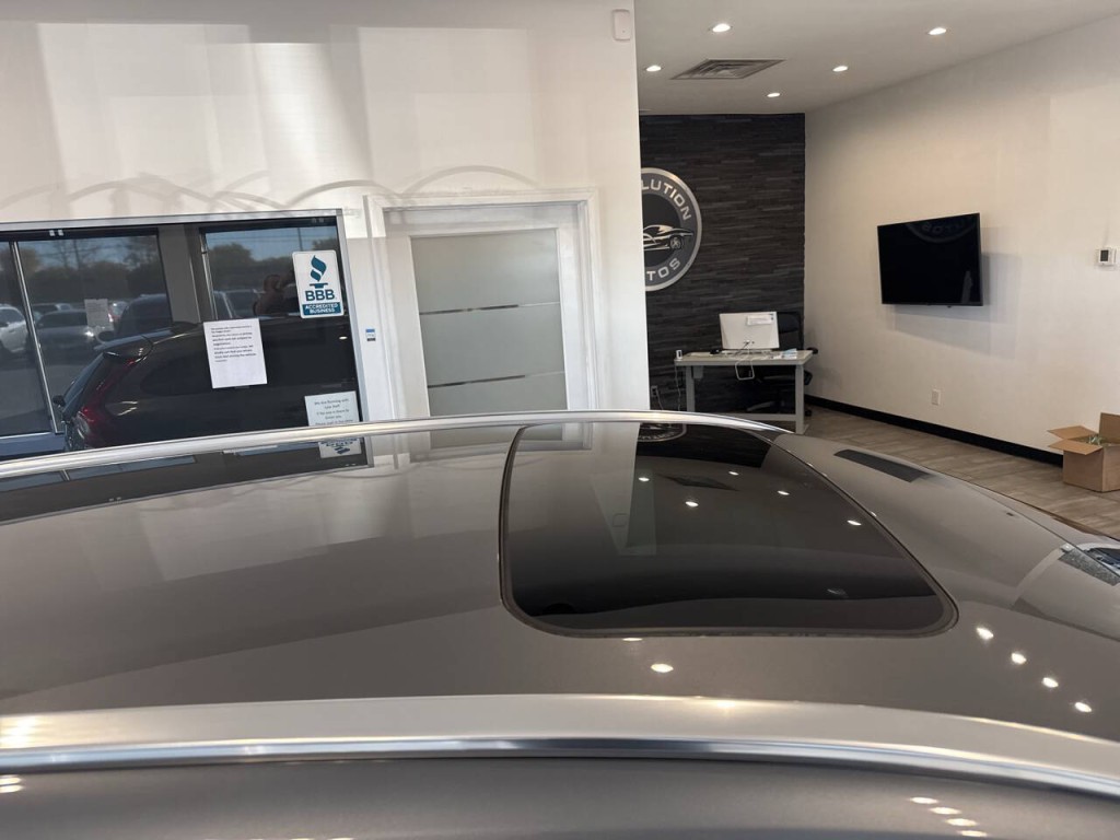 2018 Volvo V60 Image 17