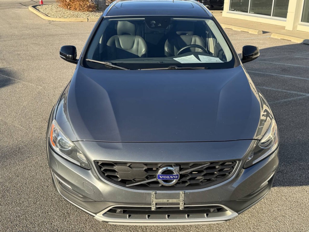 2018 Volvo V60 Image 40