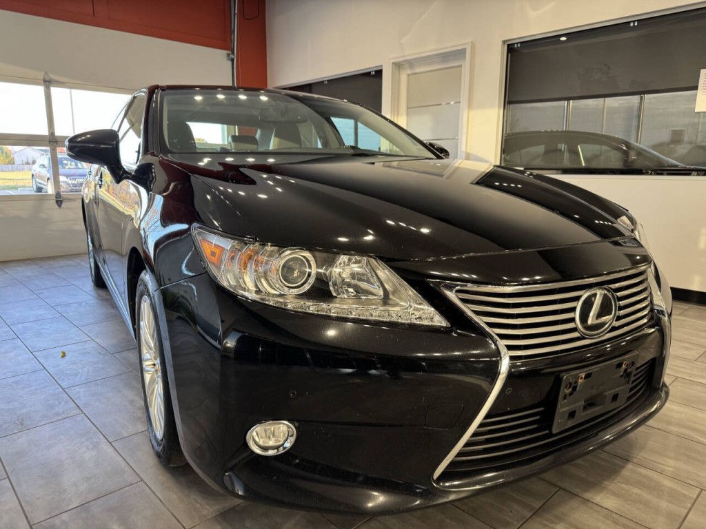 2015 Lexus ES 350 Image 2