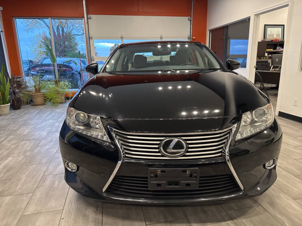 2015 Lexus ES 350 Image 7