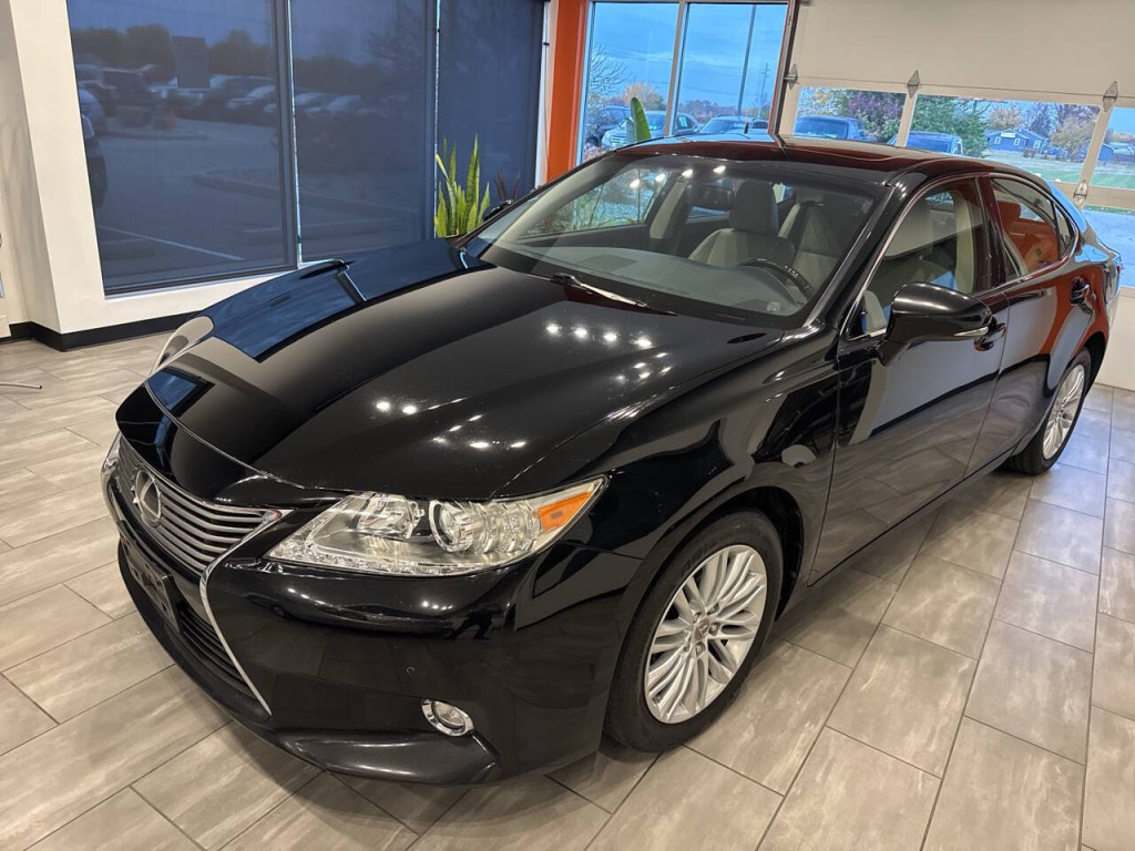 2015 Lexus ES 350 Image 9