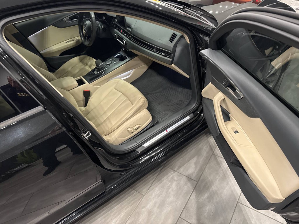 2018 Audi A4 Image 26