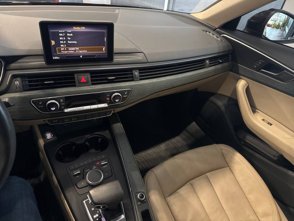 2018 Audi A4 Image 33