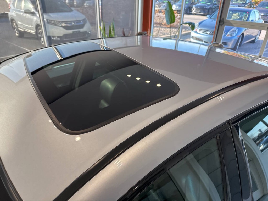 2005 Acura TL Image 12