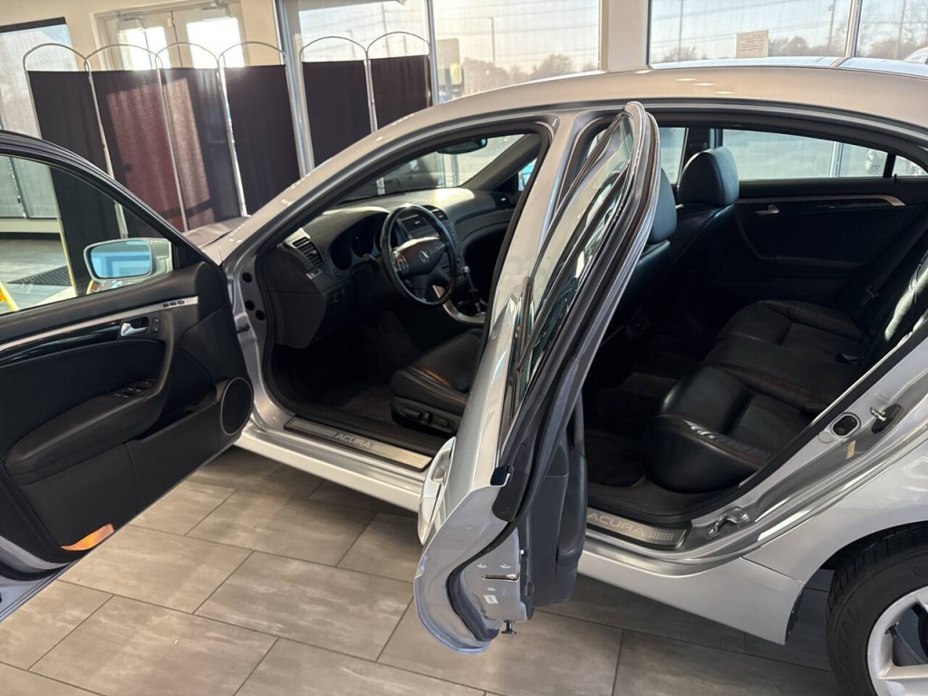 2005 Acura TL Image 13