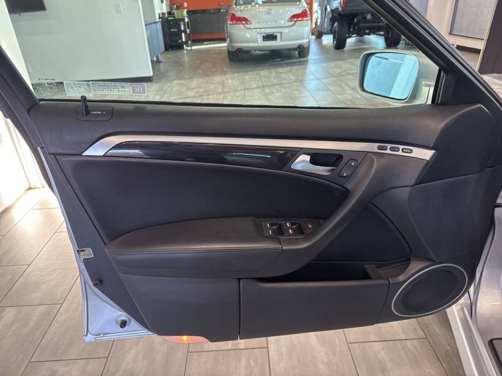 2005 Acura TL Image 15