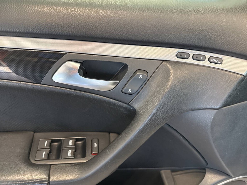 2005 Acura TL Image 16